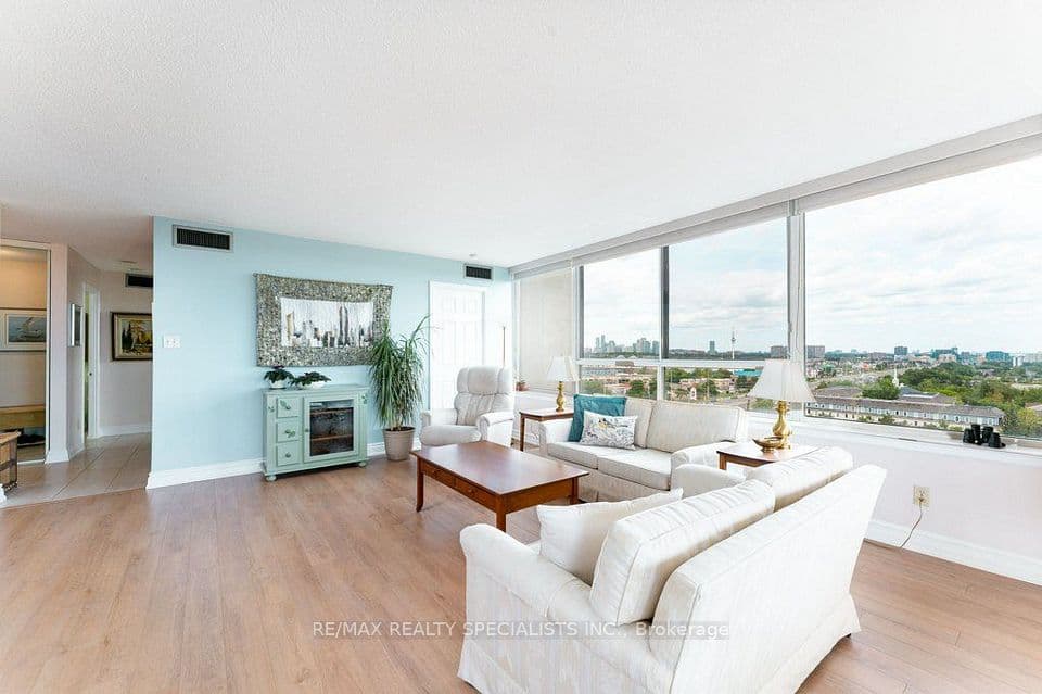 880 Dundas Street W 1106, Mississauga, ON L5C 4H3 – photo 3