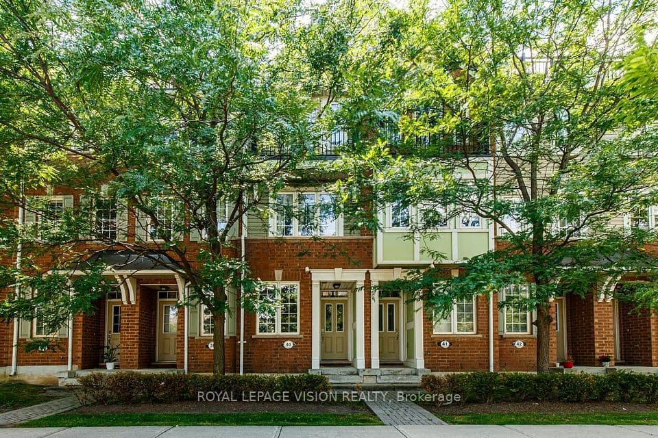 2614 Dashwood Drive 40, Oakville, ON L6M 0K5 – main photo