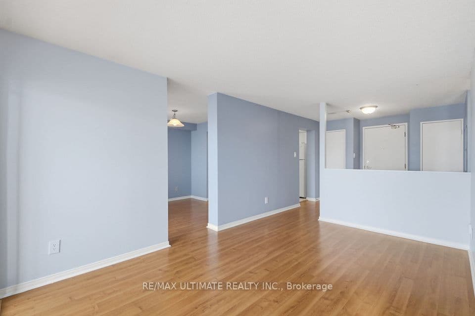 115 Hillcrest Avenue 1614, Mississauga, ON L5B 3Y9 – photo 3