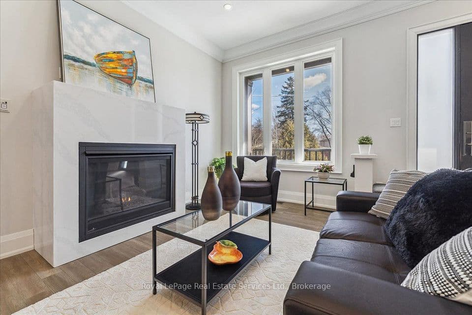 1211 Pinegrove Road, Oakville, ON L6L 2W8 – photo 3