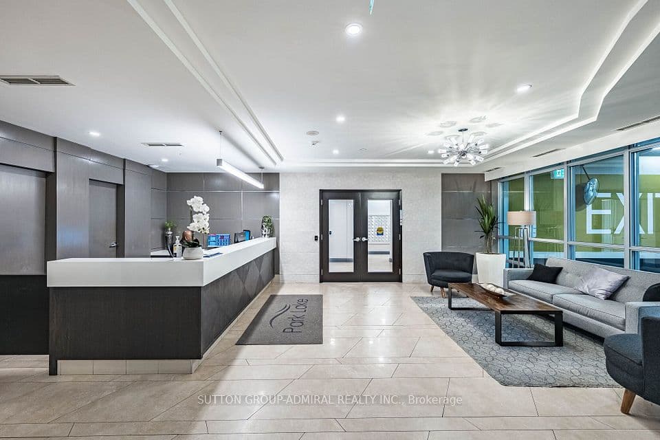 1900 Lake Shore Boulevard W 803, Toronto, ON M6S 1A4 – photo 3