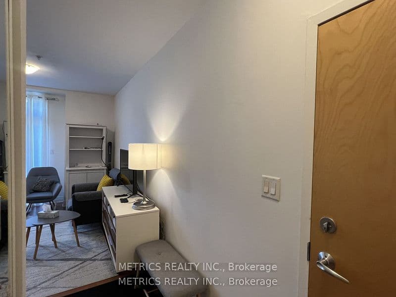459 kerr Street 201, Oakville, ON L6K 3C2 – photo 2