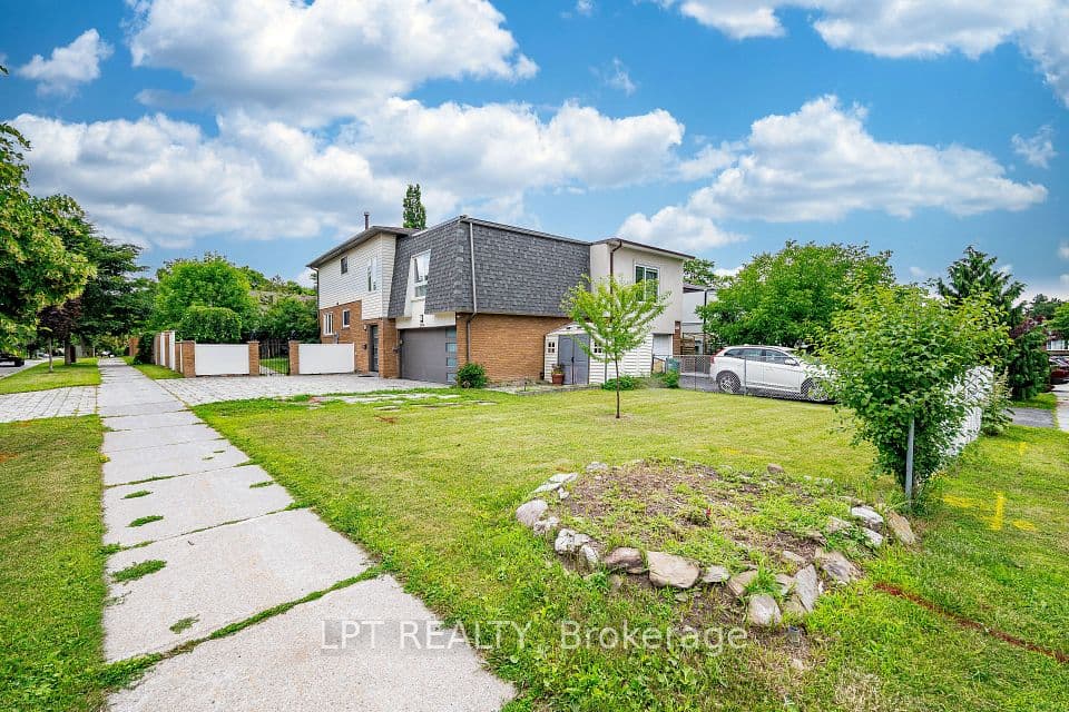2574 Council Ring Road, Mississauga, ON L5L 1X5 – photo 2
