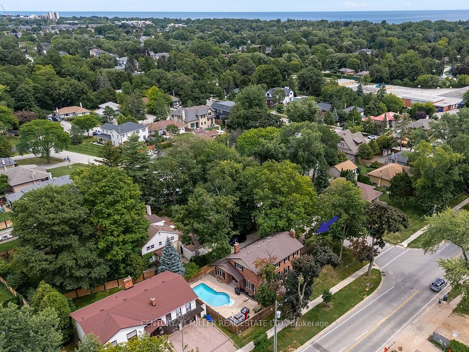 579 Fourth Line, Oakville, ON L6L 5B1 – photo 3