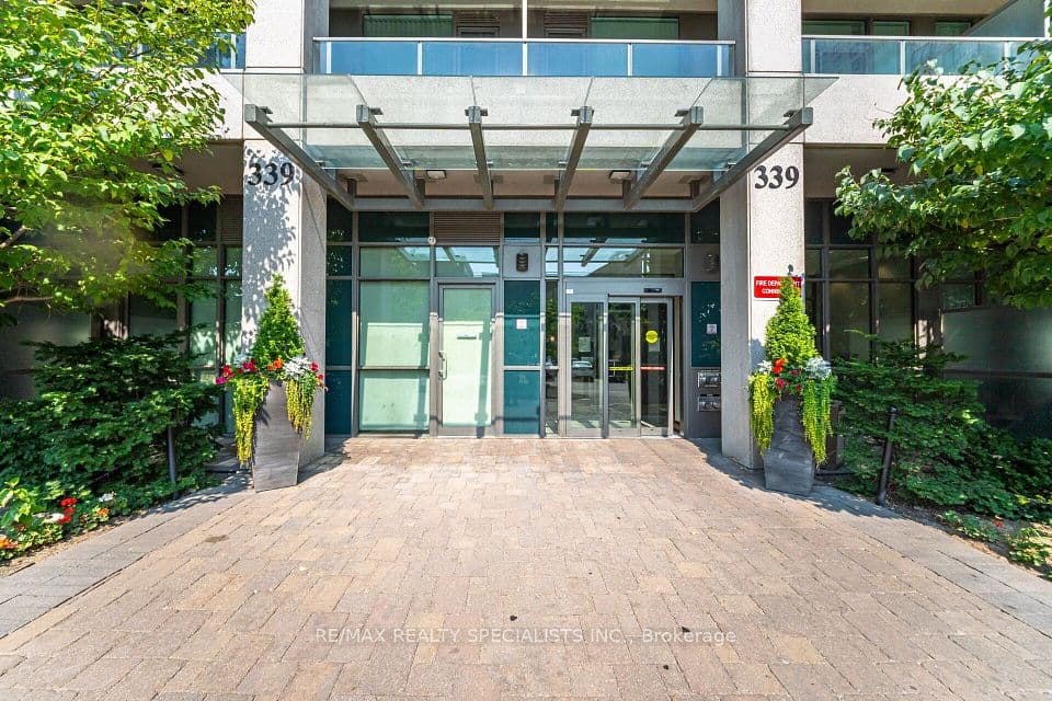 339 Rathburn Road W PH07, Mississauga, ON L5B 0K6 – photo 2