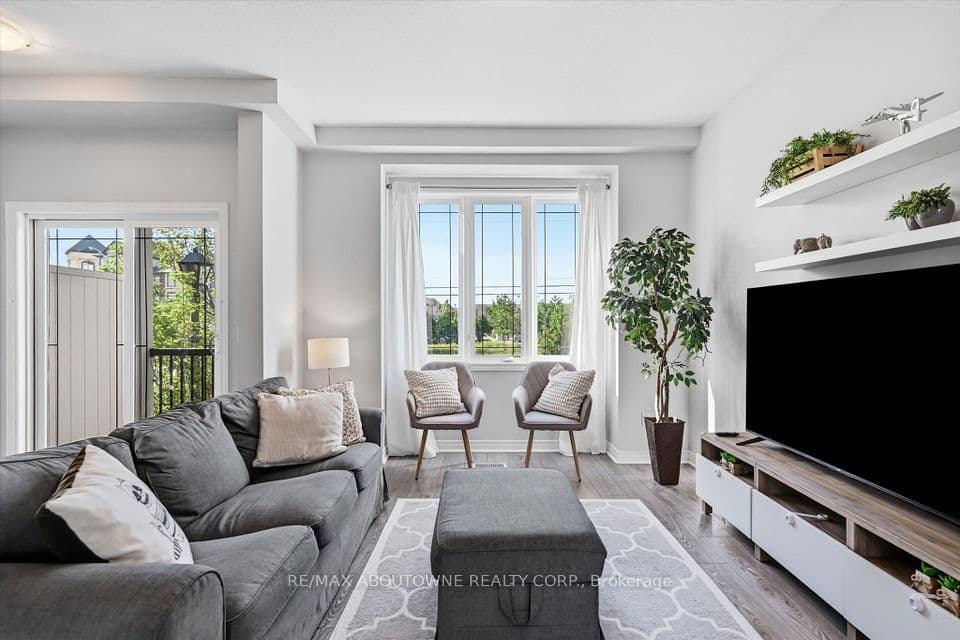 2985 Jackson Drive 10, Burlington, ON L7M 0W2 – main photo
