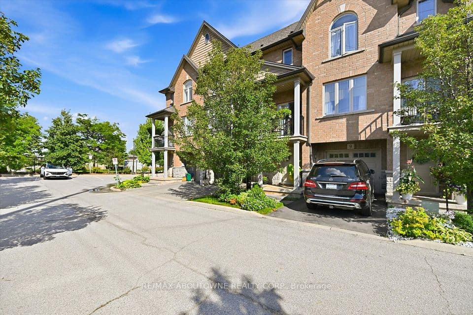 2985 Jackson Drive 10, Burlington, ON L7M 0W2 – photo 3