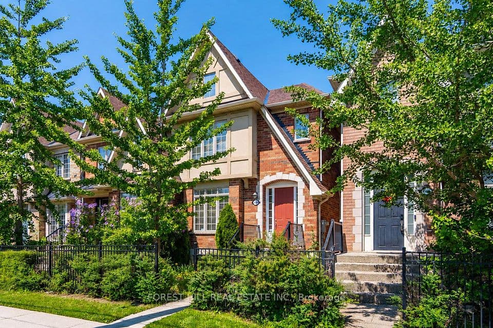 3549 Eglinton Avenue W, Mississauga, ON L5M 7T3 – main photo