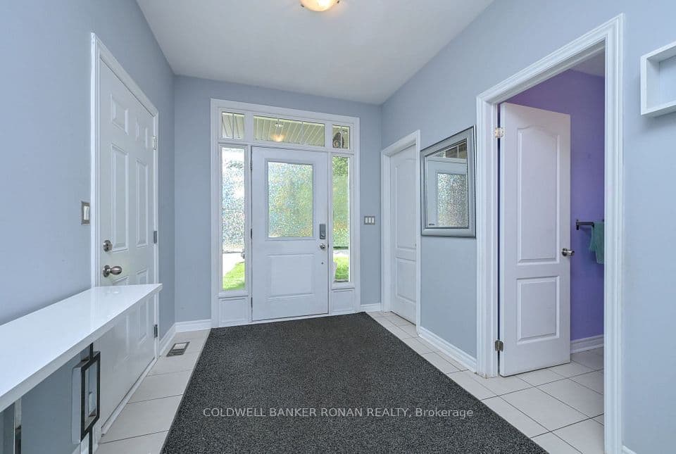 2375 Glenwood School Drive, Burlington, ON L7R 3R9 – photo 2