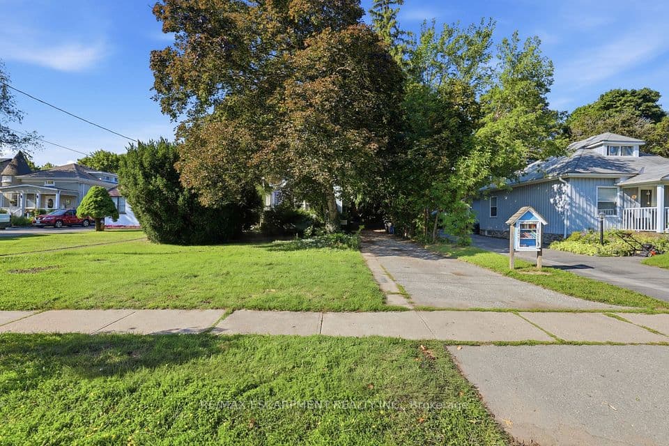 152 Commercial Street, Milton, ON L9T 2J2 – photo 2