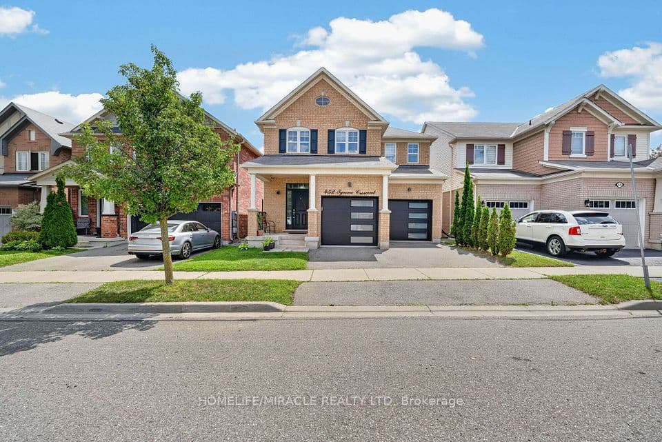 452 Tyrone Crescent, Milton, ON L9T 8J8 – main photo