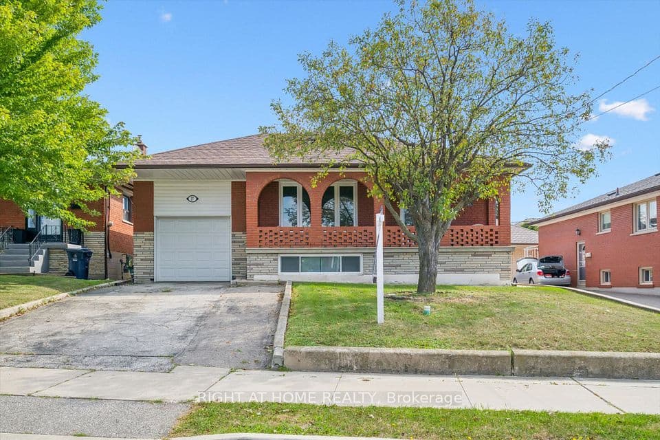 27 Jocada Road, Toronto, ON M6L 2J4 – main photo