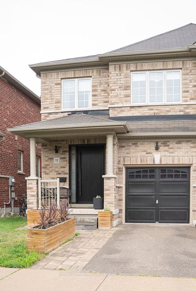 11 Falling Leaf Drive, Caledon, ON L7C 2Z3 – main photo