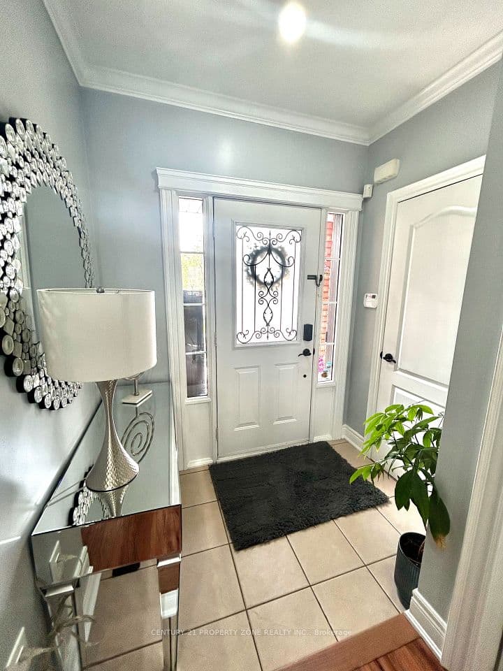 91 Monaco Court, Brampton, ON L7A 1X2 – photo 3
