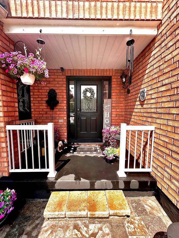 91 Monaco Court, Brampton, ON L7A 1X2 – photo 2