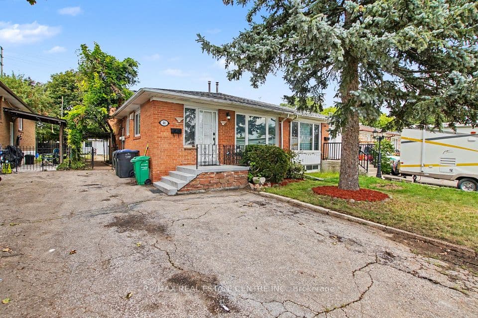 46 Northwood Drive, Brampton, ON L6X 2L2 – photo 2
