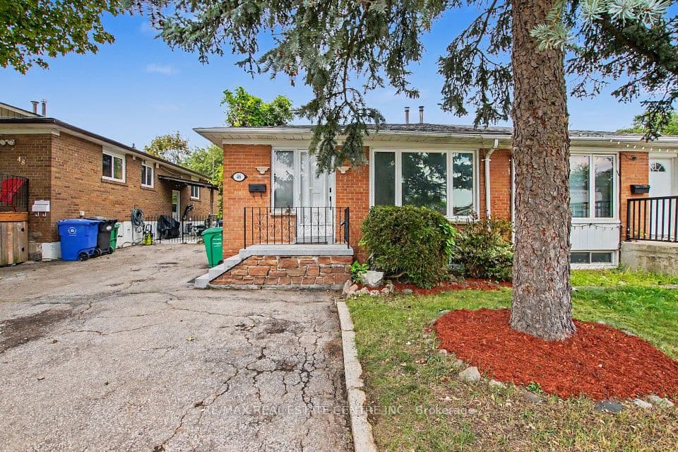 46 Northwood Drive, Brampton, ON L6X 2L2 – main photo