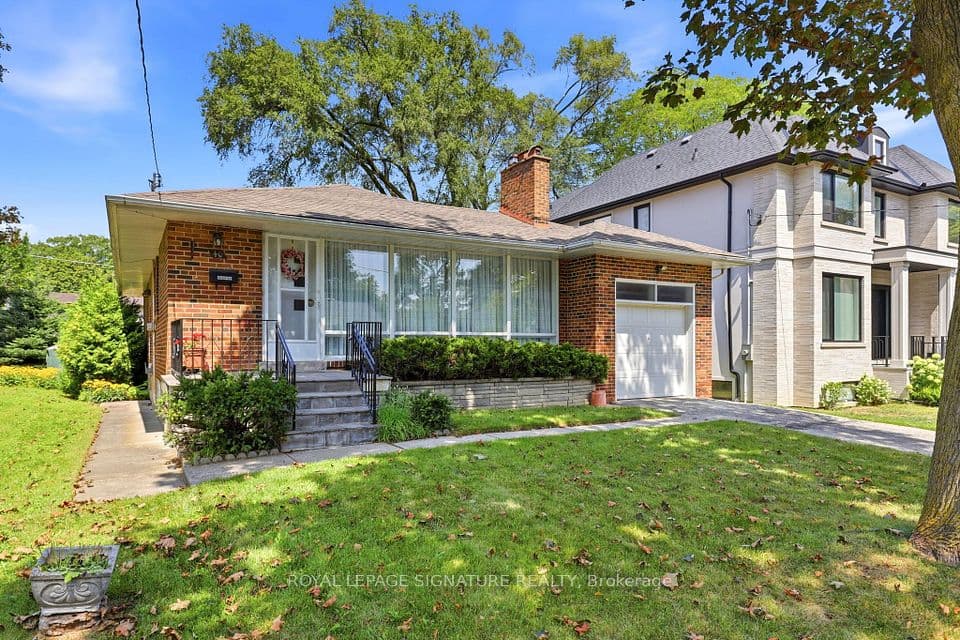 40 Kirk Bradden Road E, Toronto, ON M8Y 2E7 – photo 2