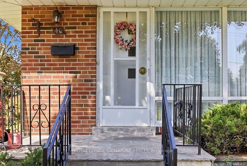 40 Kirk Bradden Road E, Toronto, ON M8Y 2E7 – photo 3