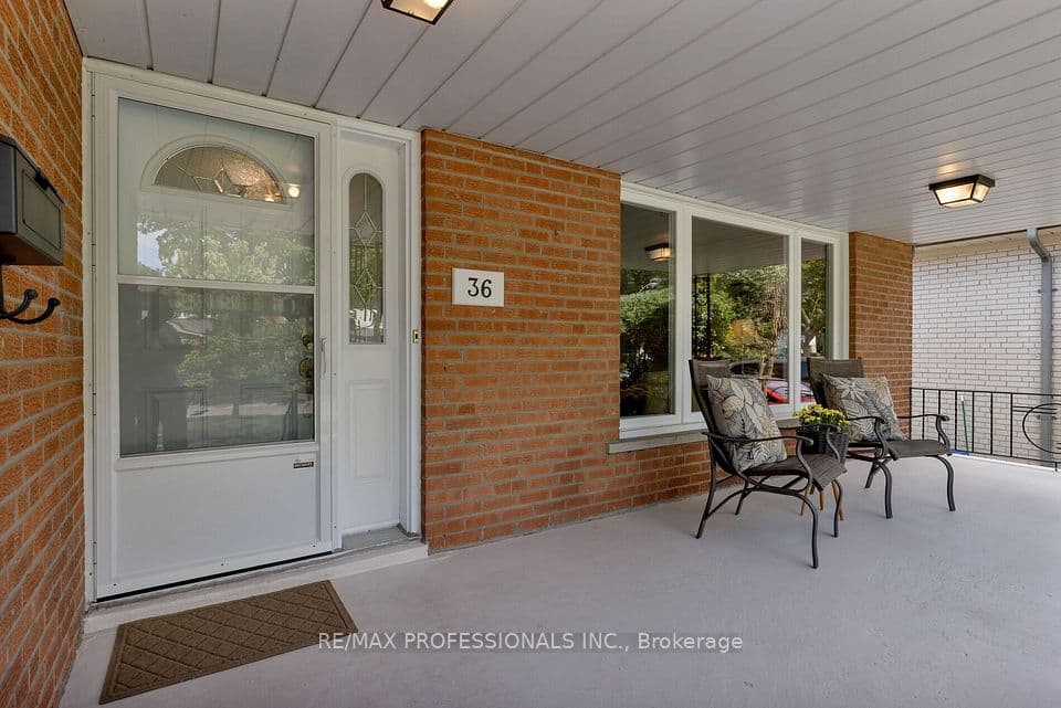 36 Thicket Road, Toronto, ON M9C 2T6 – photo 3