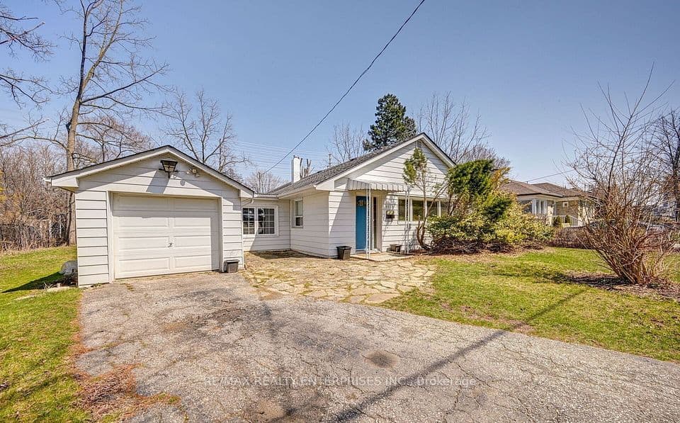1235 Old River Road, Mississauga, ON L5G 3G2 – main photo