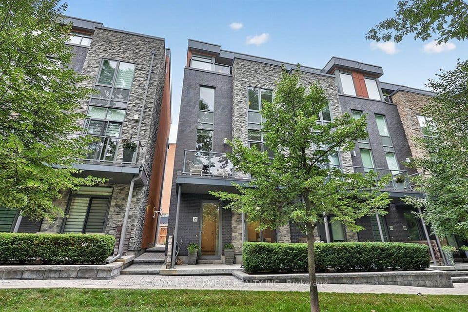 21 Godfreys Lane, Mississauga, ON L5H 2T1 – main photo