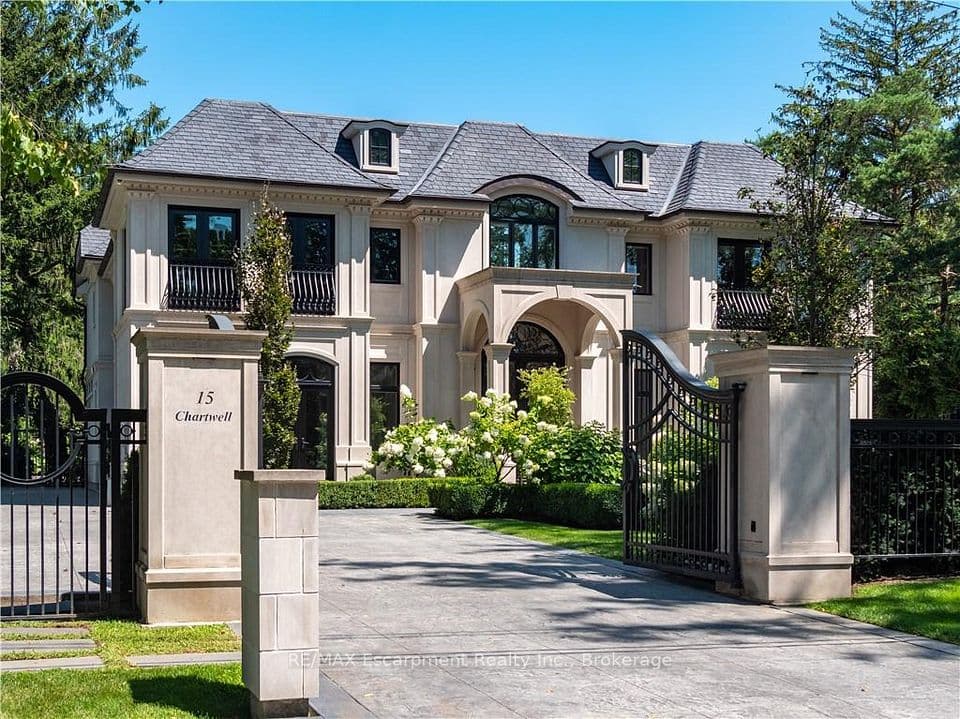 15 Chartwell Road, Oakville, ON L6J 3Z3 – photo 2