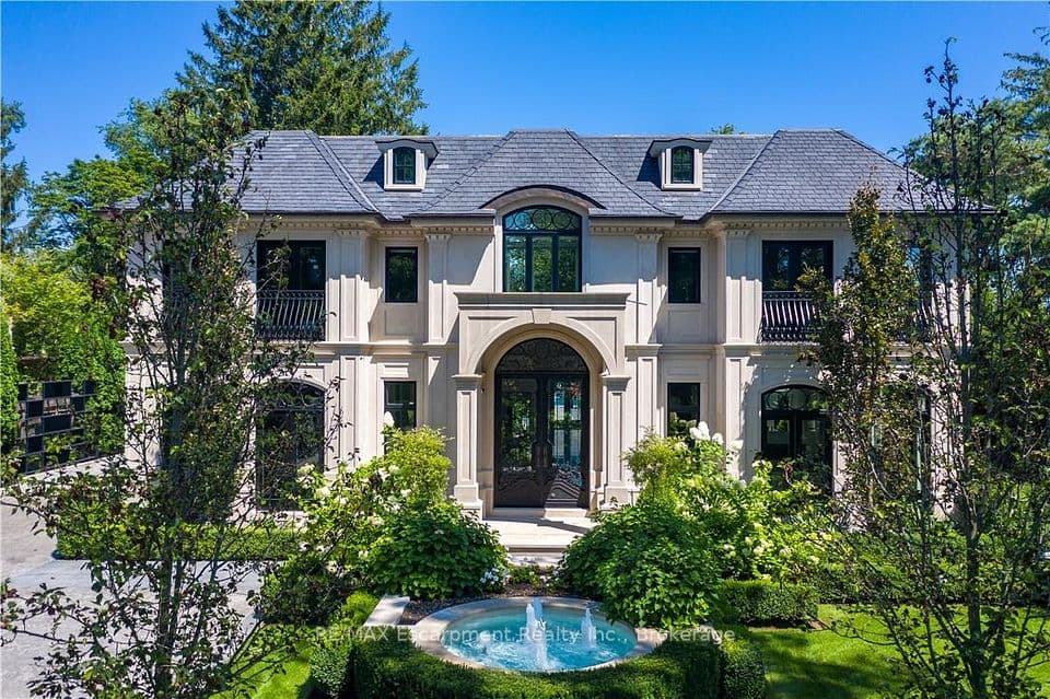 15 Chartwell Road, Oakville, ON L6J 3Z3 – main photo