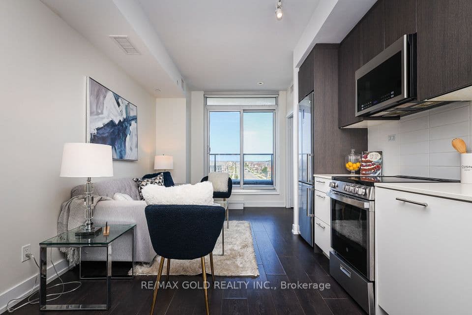 225 veterans Drive 408, Brampton, ON L7A 5L7 – main photo