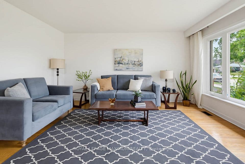 41 Strathavon Drive, Toronto, ON M9V 2H4 – main photo