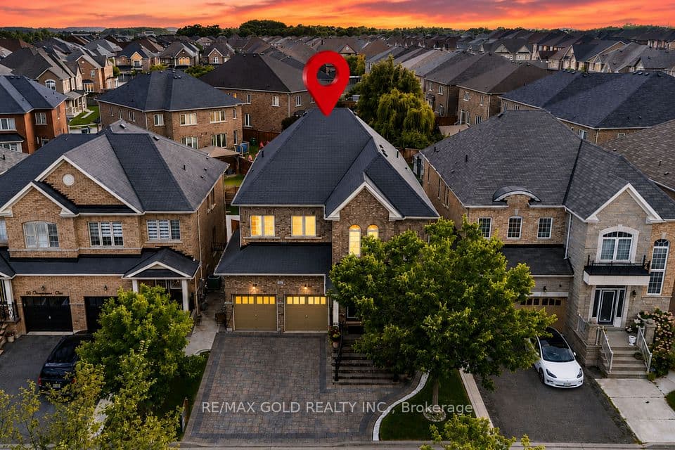 54 Orangeblossom Trail, Brampton, ON L6X 3B5 – main photo