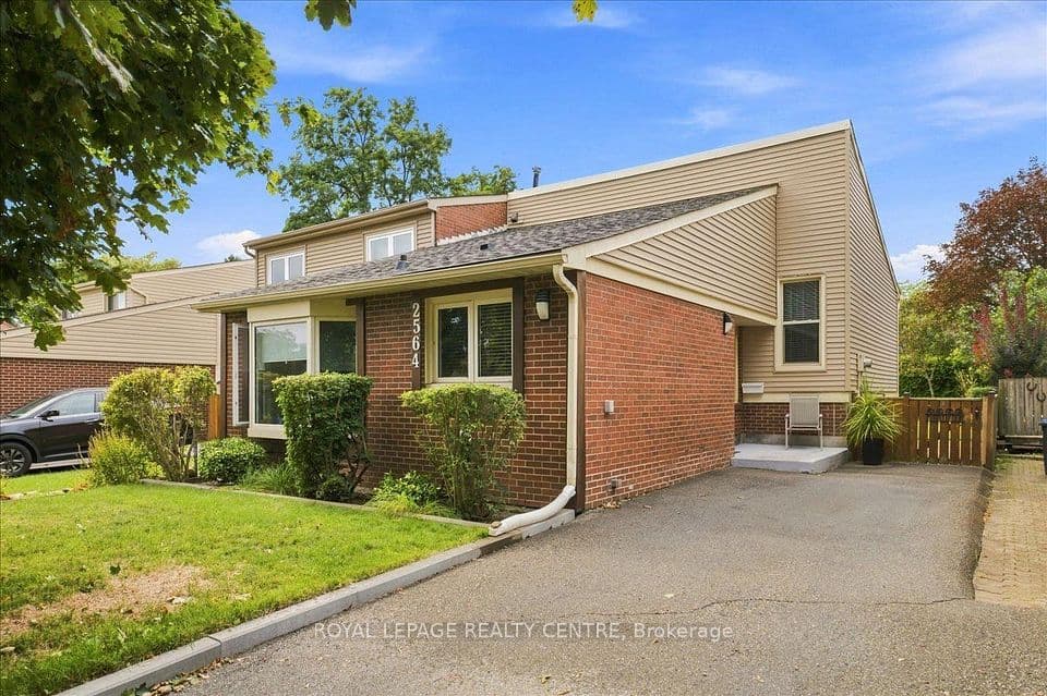 2564 Mainroyal Street, Mississauga, ON L5L 1C9 – photo 3