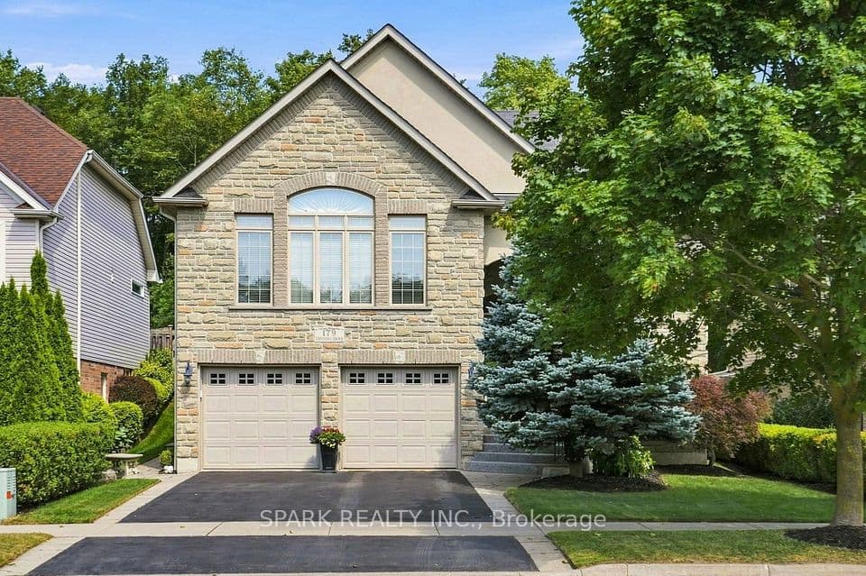 179 Tanners Drive S, Halton Hills, ON L7J 3A8 – photo 2