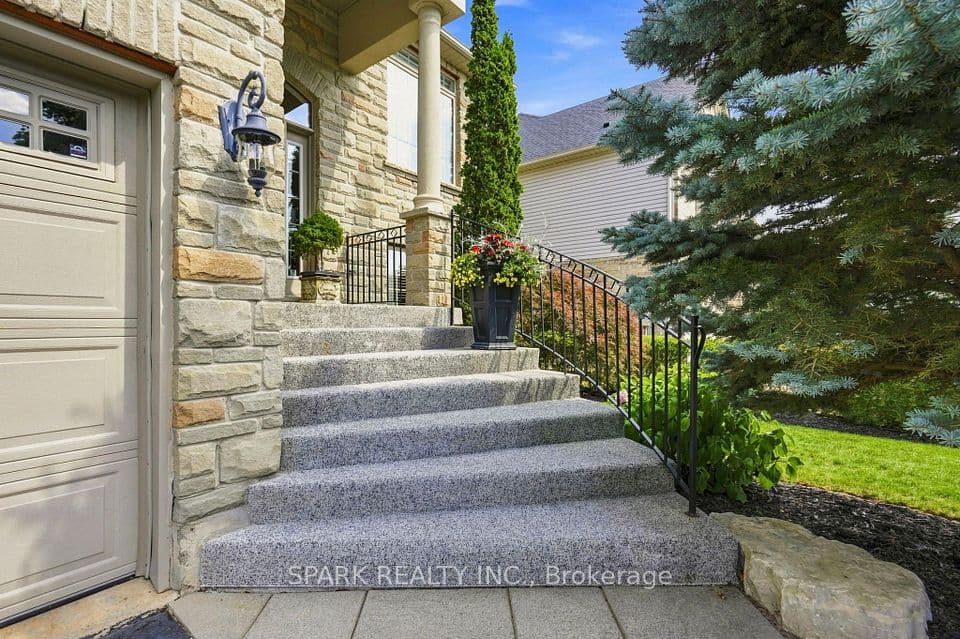 179 Tanners Drive S, Halton Hills, ON L7J 3A8 – photo 3