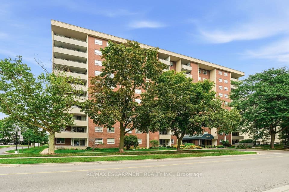 1415 Ghent Avenue 203, Burlington, ON L7S 1X4 – main photo