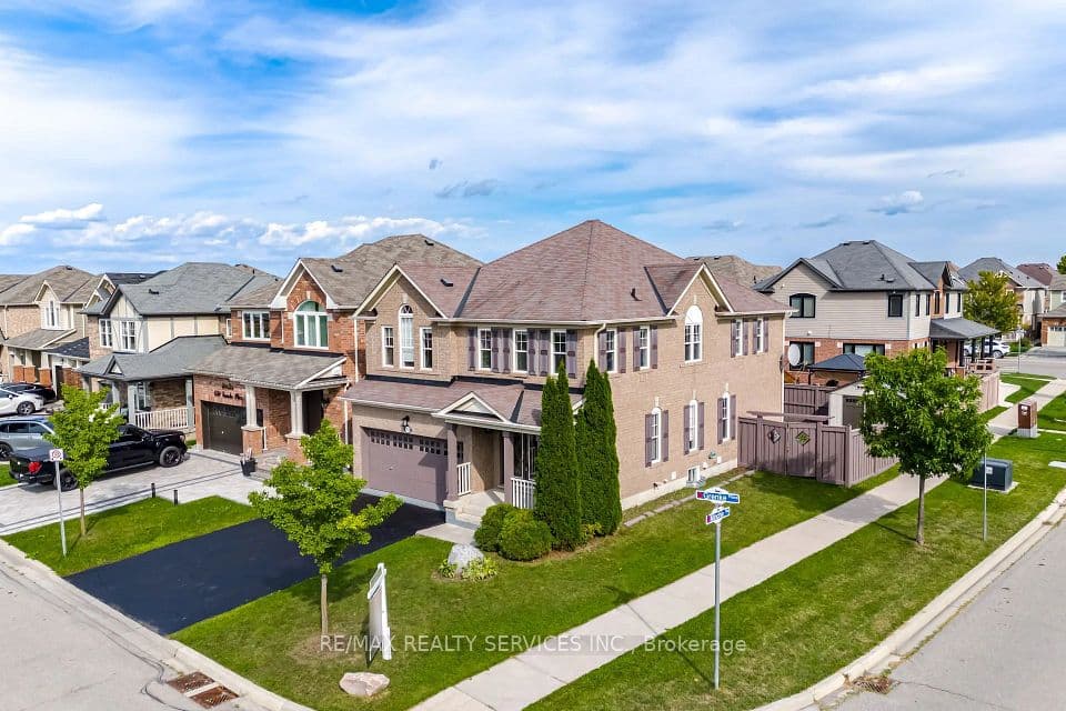 454 Grenke Place, Milton, ON L9T 7T6 – photo 2