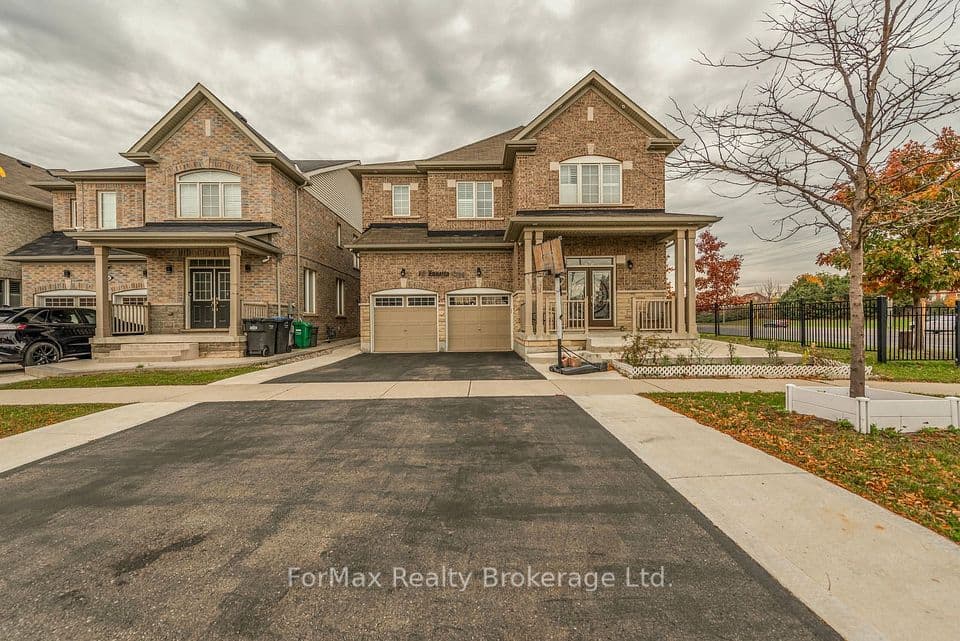 70 Zanetta Crescent, Brampton, ON L6Y 6A2 – main photo