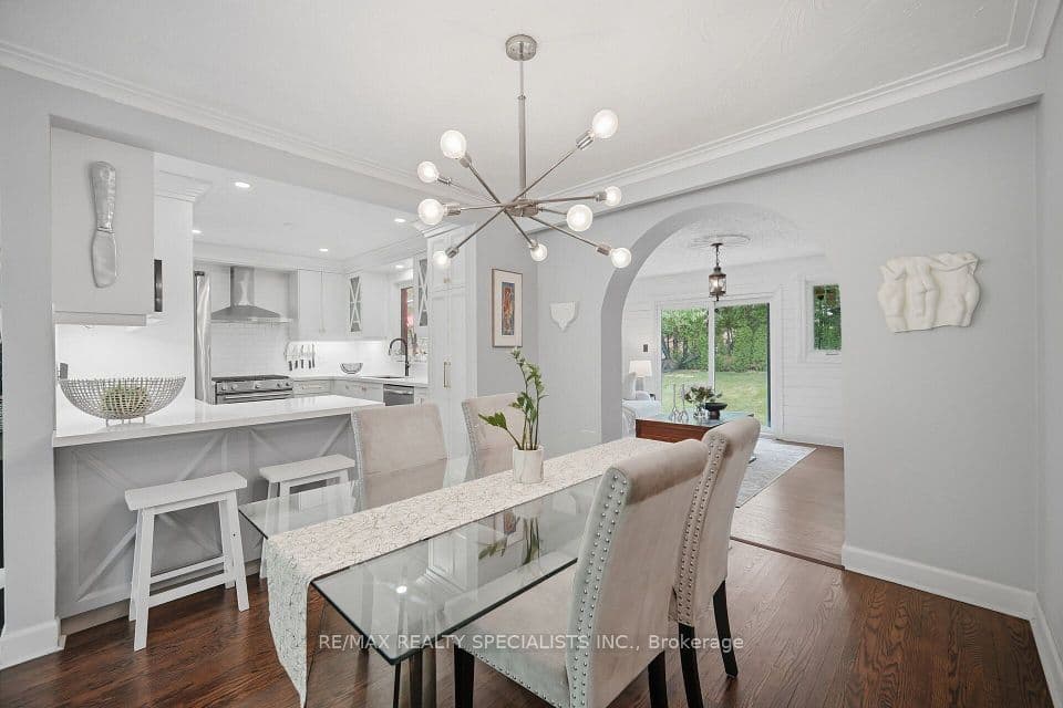89 Alhart Drive, Toronto, ON M9V 2N6 – photo 2