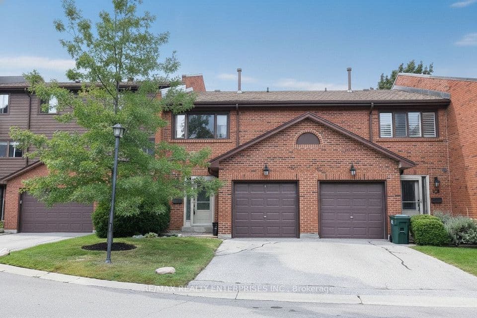 4165 Fieldgate Drive 102, Mississauga, ON L4W 2M9 – main photo