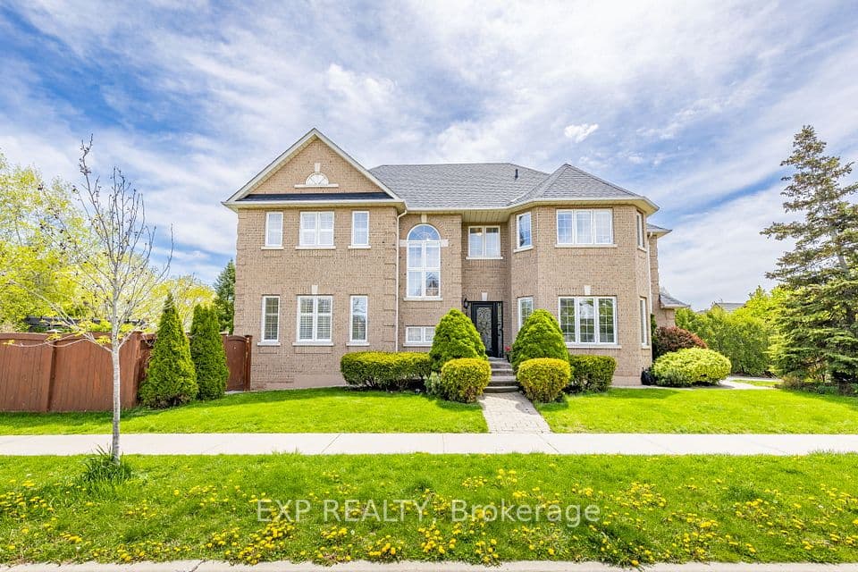 2137 Frontier Drive, Oakville, ON L6M 3S3 – main photo