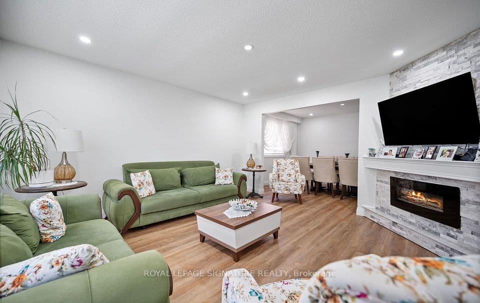 2221 FLORIAN Road, Mississauga, ON L5A 3Y9 – photo 2