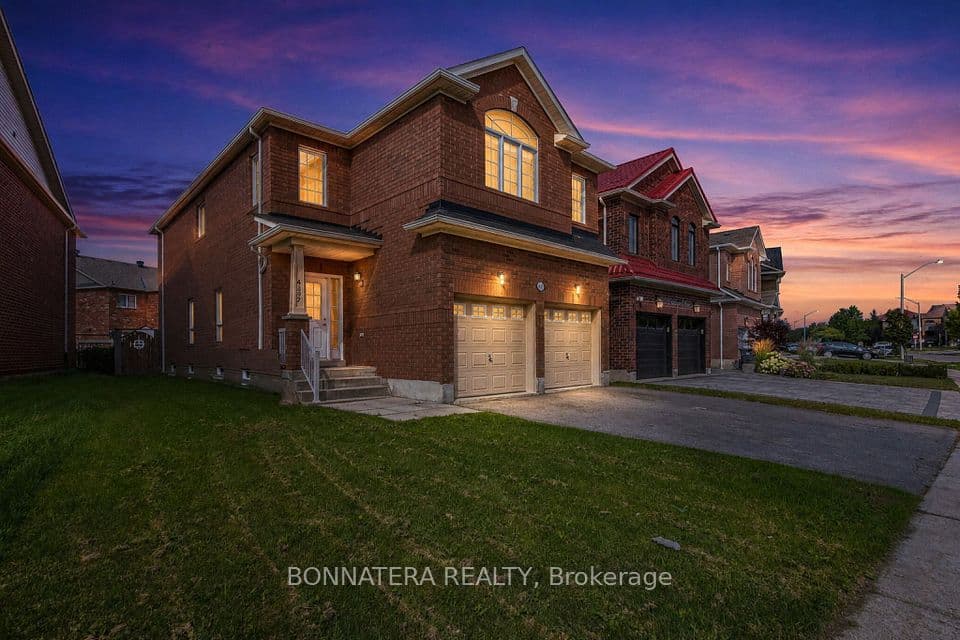 4297 Guildwood Way, Mississauga, ON L5R 0A7 – photo 3