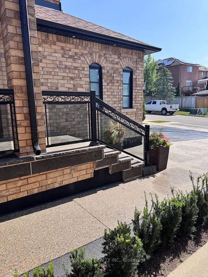 4 Gray Park, Caledon, ON L7E 2N3 – photo 3