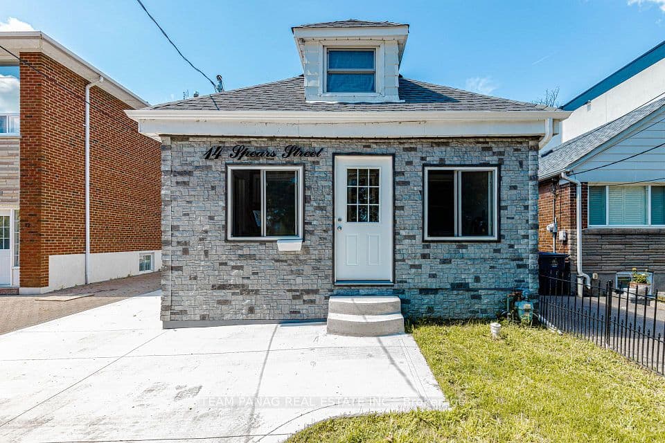 14 Spears Street, Toronto, ON M6N 3X7 – main photo