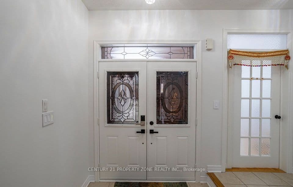 31 Game Creek Crescent, Brampton, ON L7A 0K3 – photo 2
