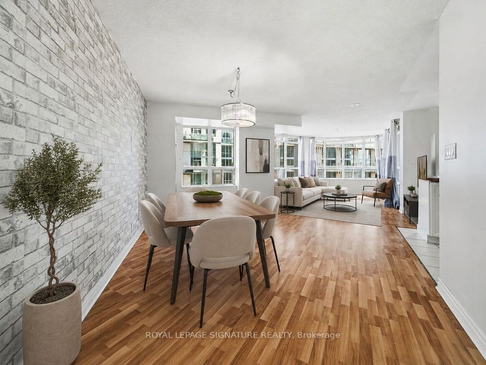 3888 Duke Of York Boulevard 525, Mississauga, ON L5B 4P5 – main photo
