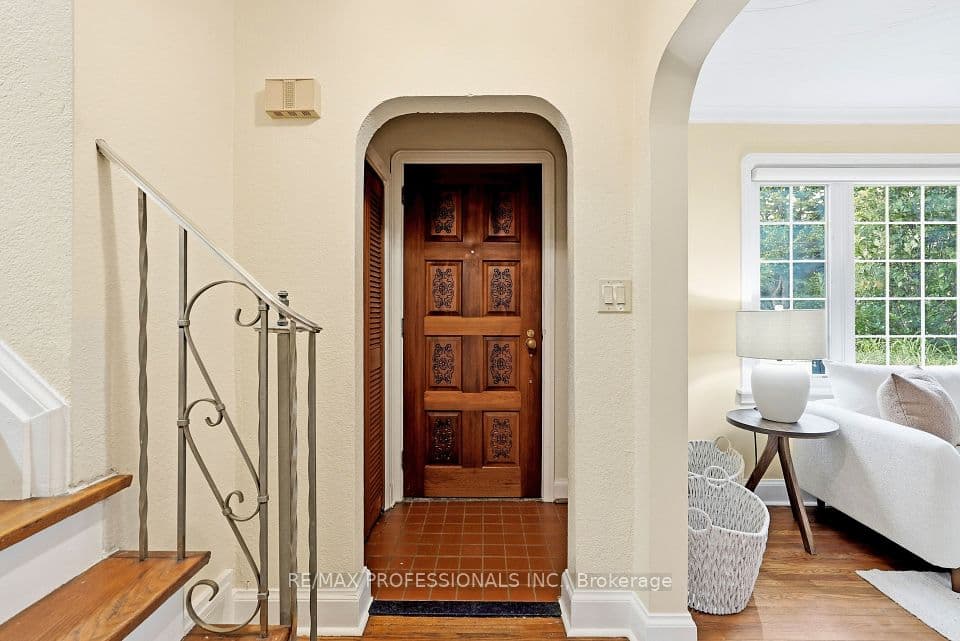1 Bernice Avenue, Toronto, ON M8Y 1Z5 – photo 3