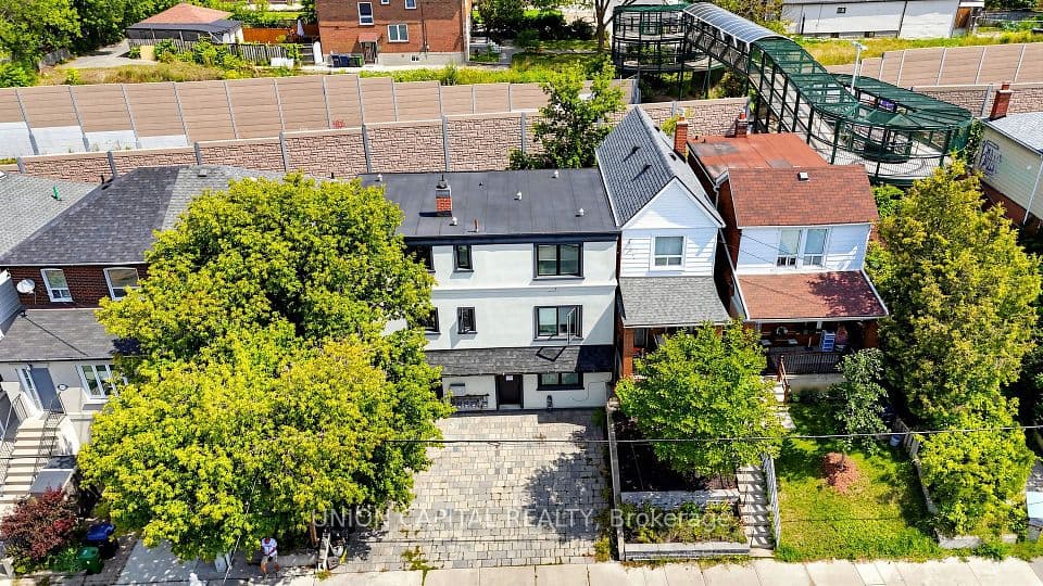247 Prescott Avenue, Toronto, ON M6N 3G9 – photo 2