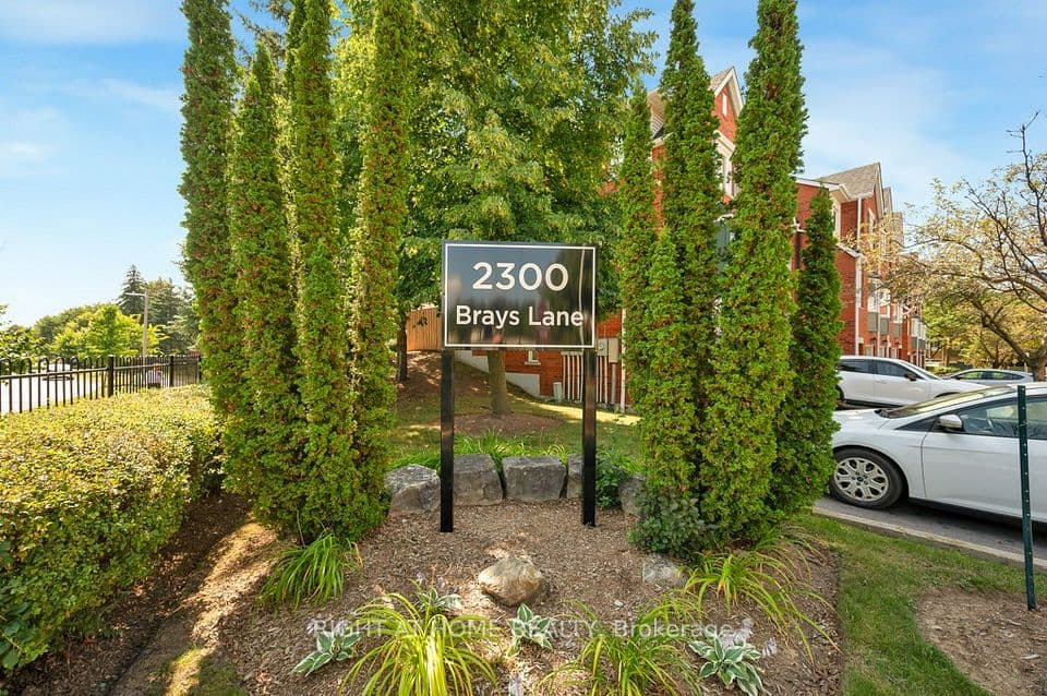 2300 Brays Lane 9, Oakville, ON L6M 3J9 – photo 2