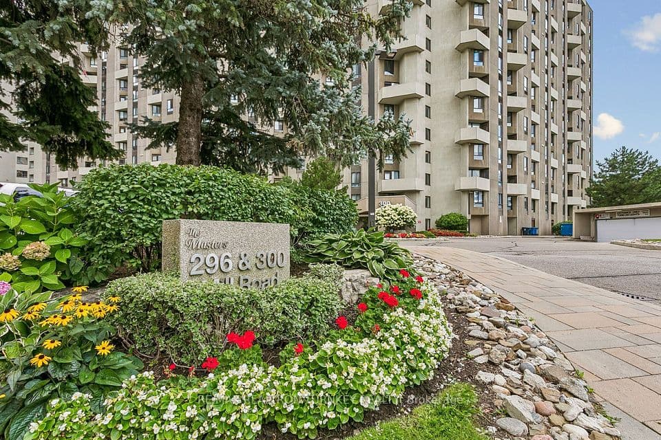 296 Mill Road A12, Toronto, ON M9C 4X8 – main photo